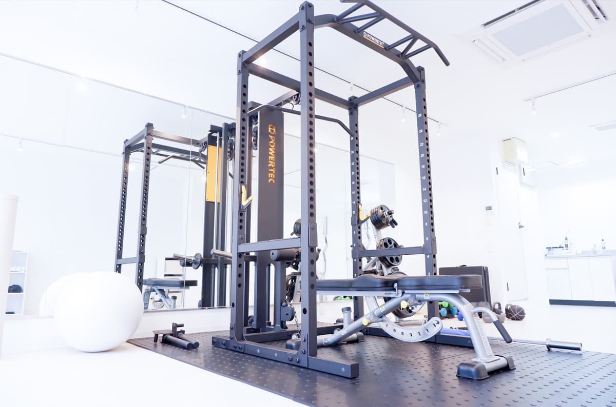 Point2 本格的なマシンで全身トレーニング