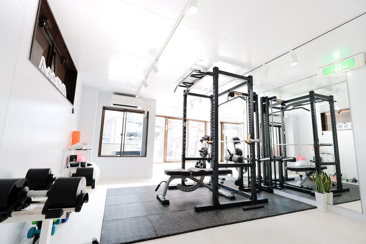 Point3 「完全個室」の広く開放感のある店内