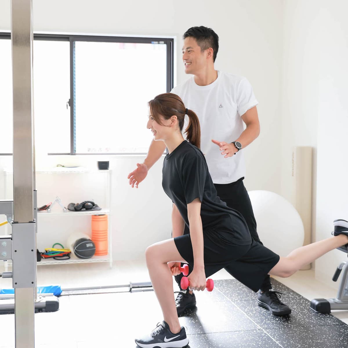 Point4 女性が通いやすい!自然光の完全個室!