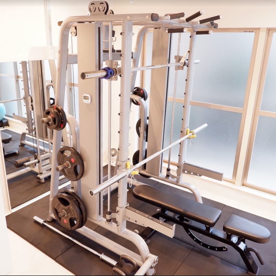 Point1 周囲を気にせず集中できる完全個室のプライベート空間