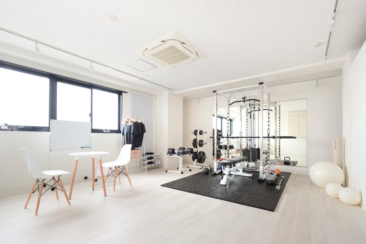 Point1 完全個室!
Instagramで店舗の様子を公開中!