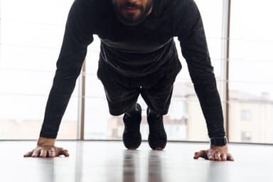 プッシュアップ・腕立て伏せの正しいやり方・効果・注意点を徹底解説!