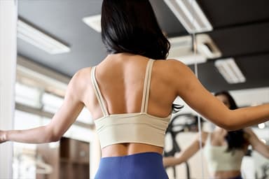 女性の年齢別筋肉量の目安とは?筋肉量を増やす筋トレや食事について解説!