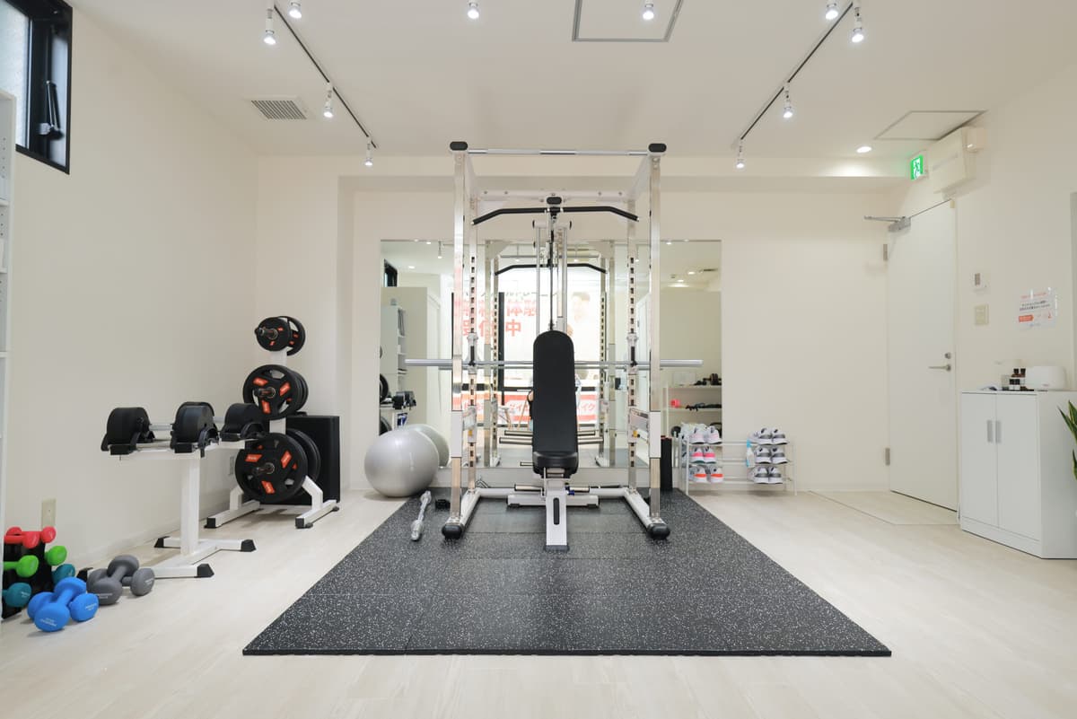 Point4 完全個室の空間で安心してトレーニングできる!