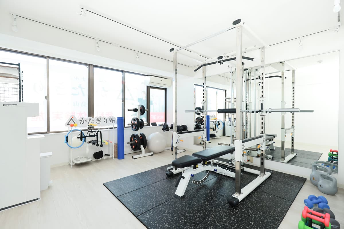 Point4 完全個室の空間で安心してトレーニングできる!