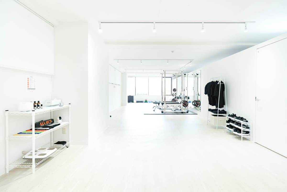 Point3 光が差し込む開放的なプライベート空間で、本格マンツーマン指導