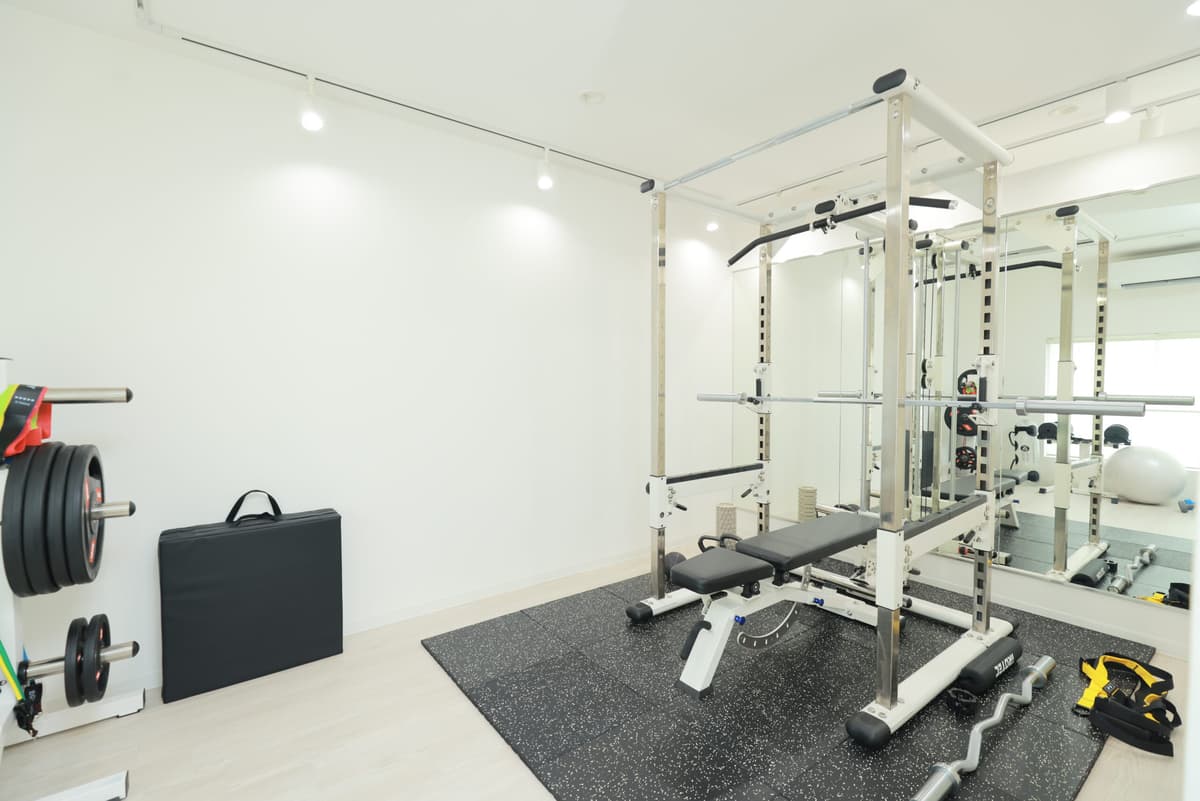 Point2 完全個室の空間で安心してトレーニングできる!