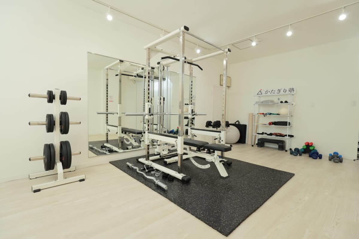 Point4 完全個室の空間で安心してトレーニングできる!