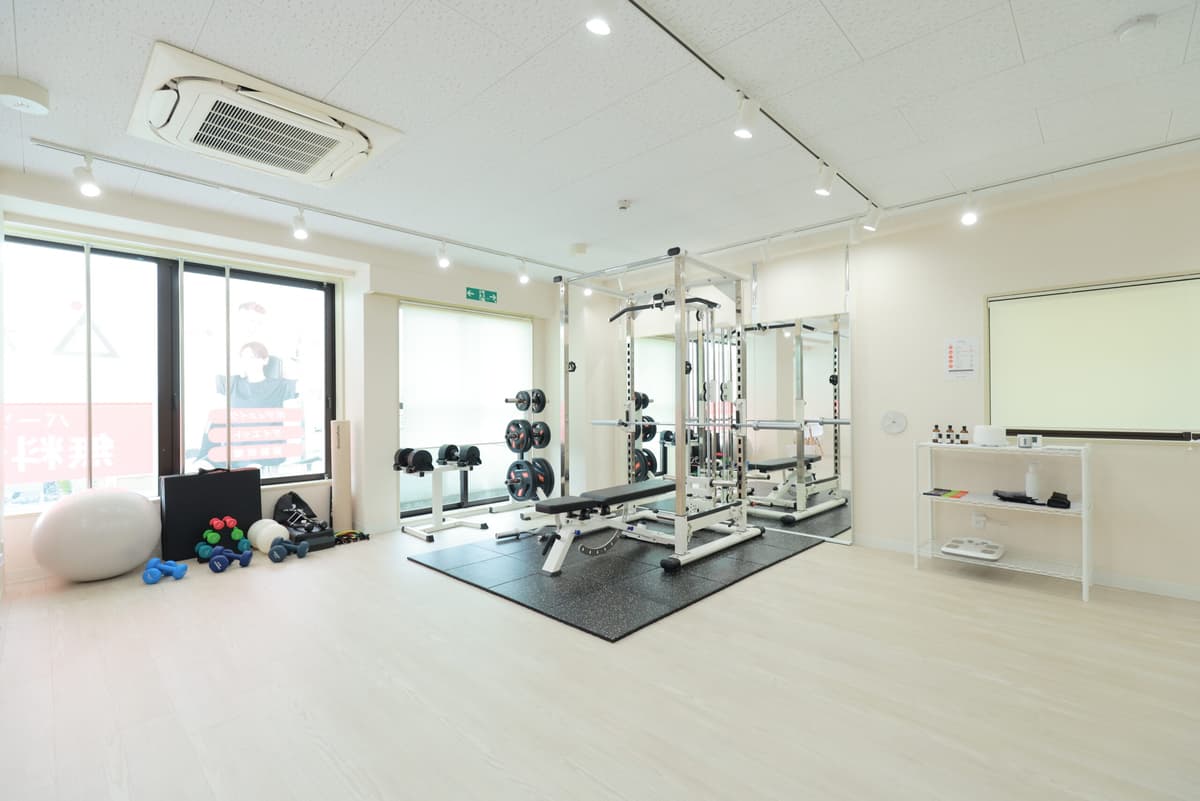 Point4 完全個室の空間で安心してトレーニングできる!